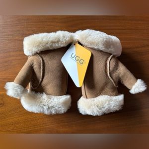 UGG Fluff Fingerless Glove (NWT) - Small-Medium